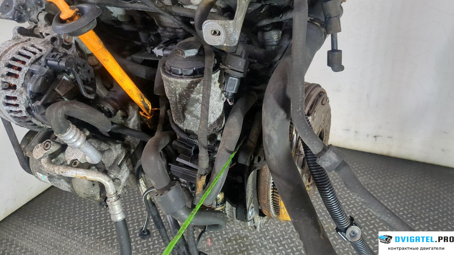Двигатель Volkswagen Touran 2003 - 2006 BXE 1.9 л., Дизель, TDI, артикул 8937565