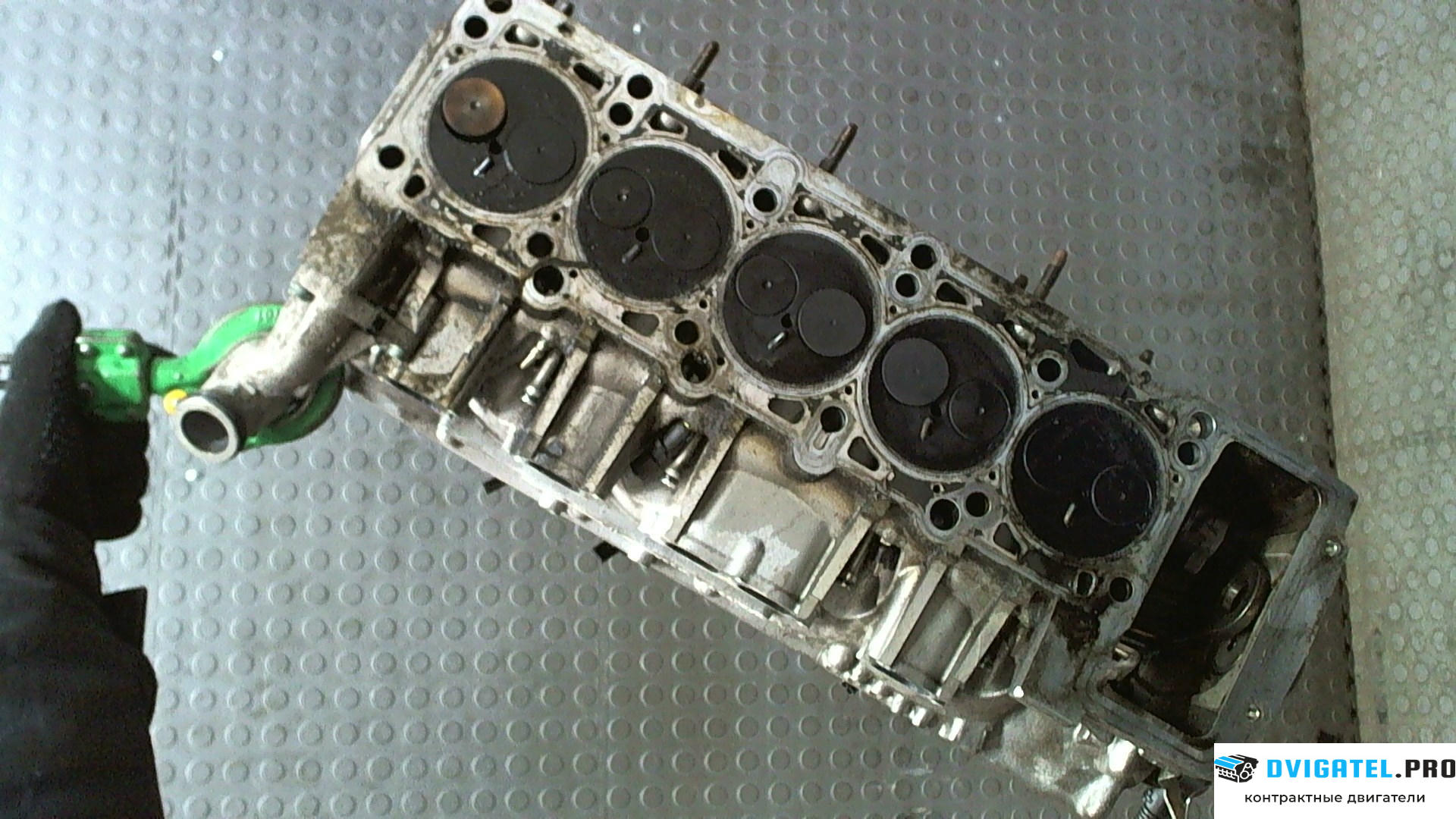 Головка блока цилиндров (ГБЦ) Volkswagen Touareg 2002 - 2007 AYH 5 л., Дизель, артикул 7767172